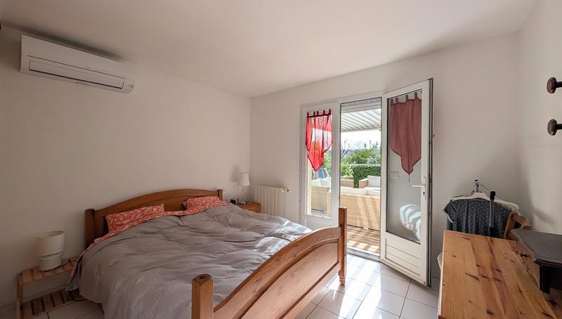 Villa - 100 m² - 5 pièces