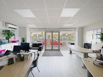 Local commercial - 136 m²