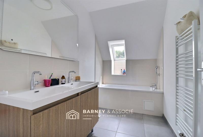 Maison - 145 m² - 6 pièces