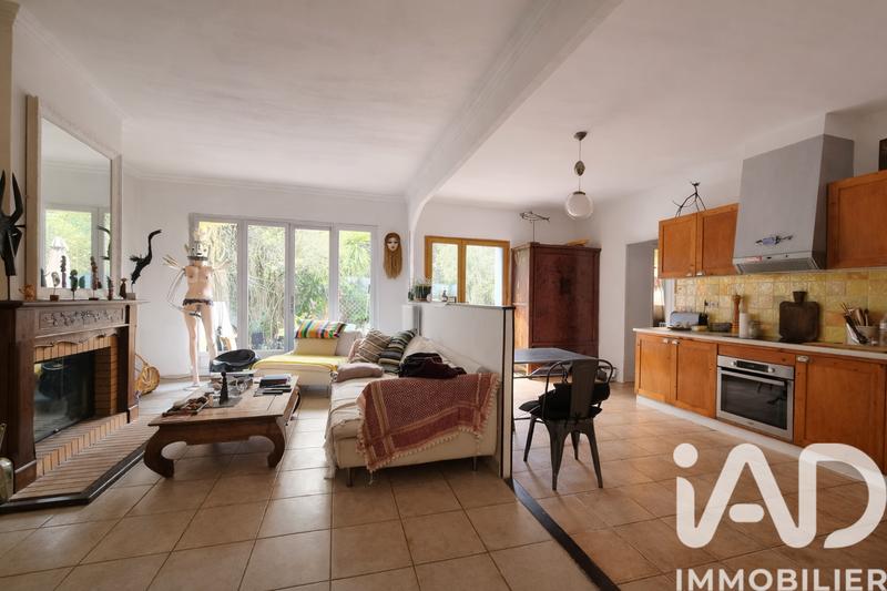 Maison - 180 m² - 5 pièces