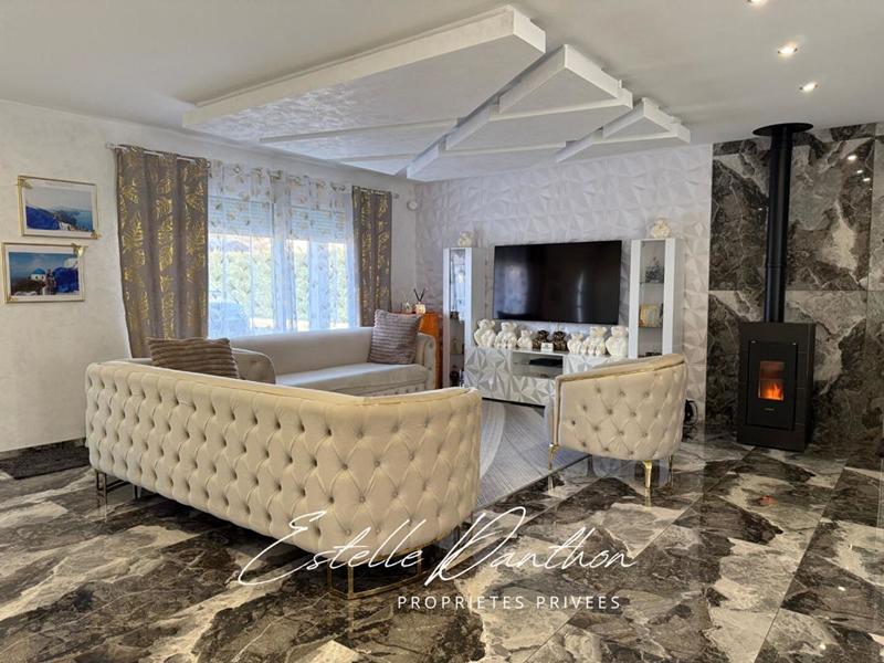 Maison - 110 m² - 5 pièces