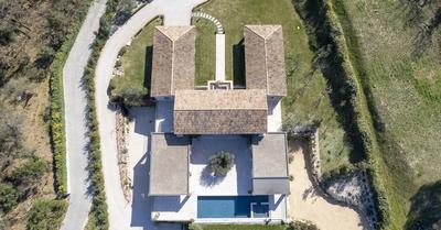 Villa - 460 m² - 8 pièces