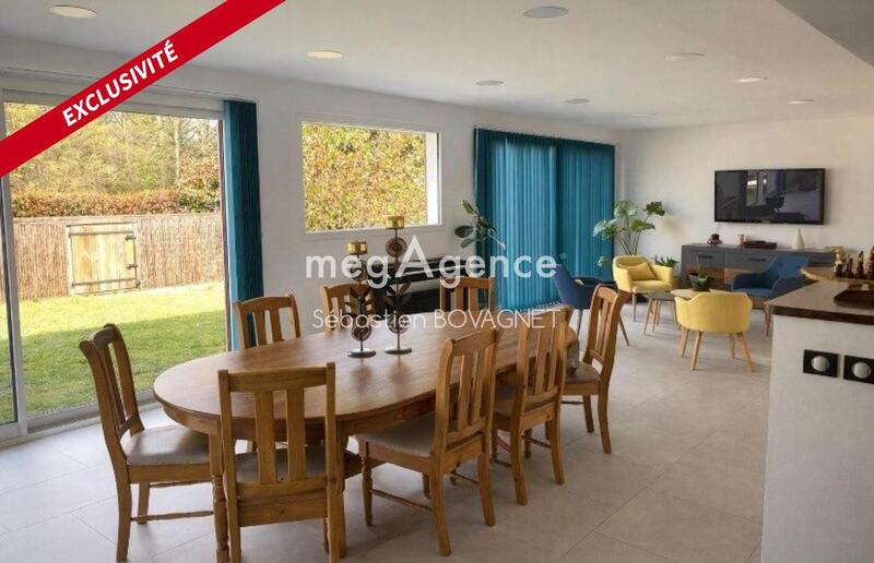 Maison - 193 m² - 8 pièces