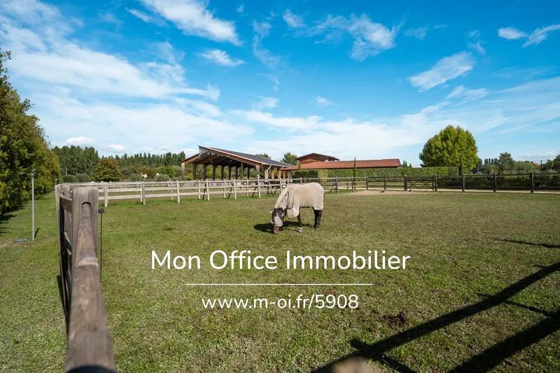 Maison - 340 m² - 7 pièces