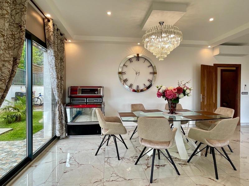 Maison - 130 m² - 5 pièces