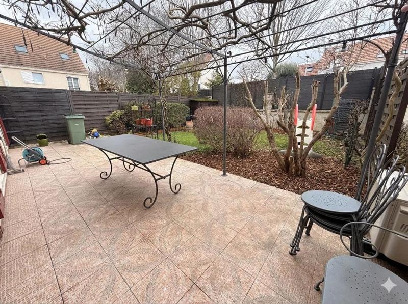 Maison - 177 m² - 7 pièces