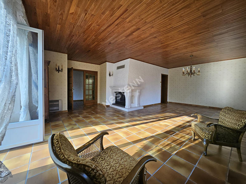 Maison - 177 m² - 8 pièces