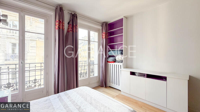 Chambre - 140 m² - 5 pièces