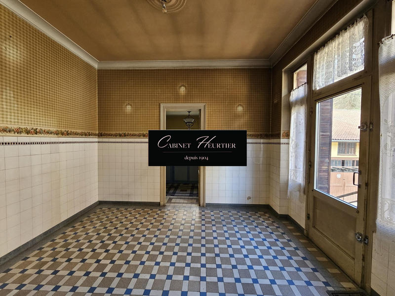 Appartement - 120 m² - 5 pièces