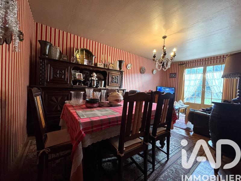 Maison - 98 m² - 5 pièces