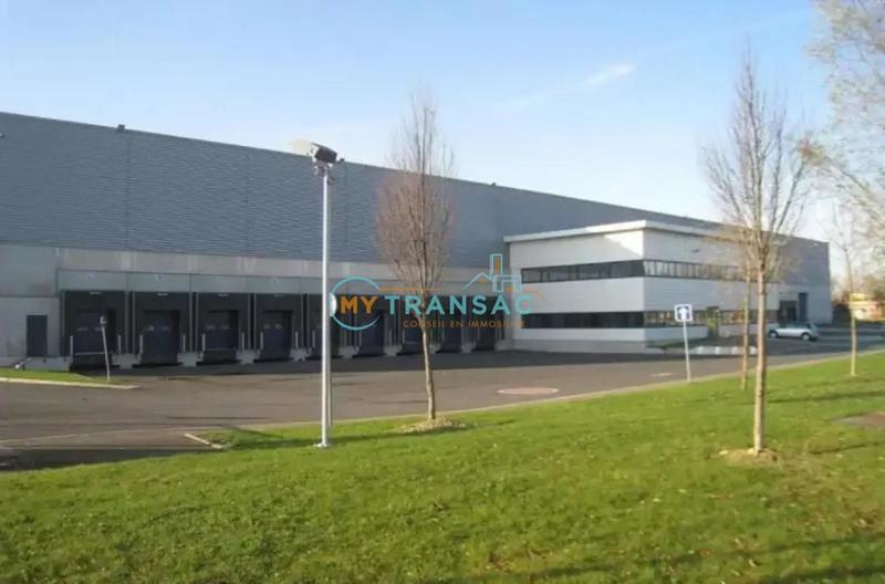 Entrepôt - 9 456 m²