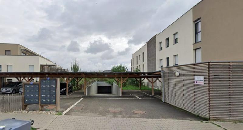 Parking / Garage - 13 m²