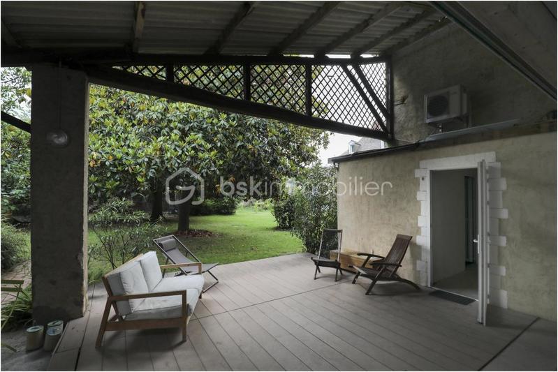 Corps de ferme - 220 m² - 6 pièces