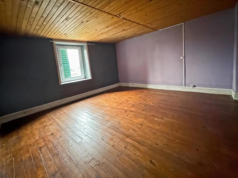 Propriété - 210 m² - 8 pièces