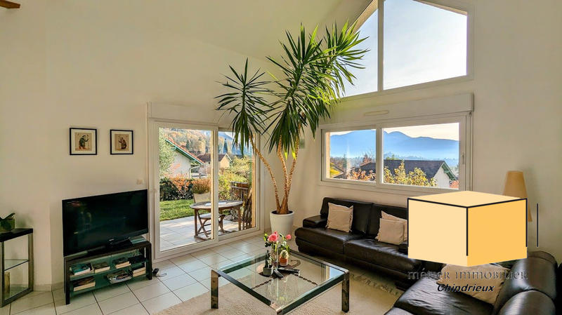 Maison - 97 m² - 5 pièces