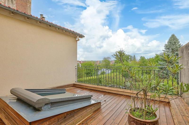 Maison - 200 m² - 7 pièces