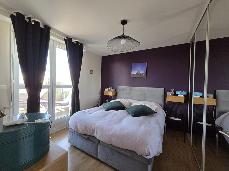 Appartement - 85 m² - 5 pièces