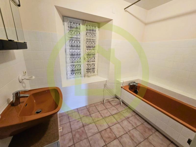 Maison - 290 m² - 11 pièces