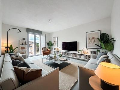 Appartement - 84 m² - 4 pièces