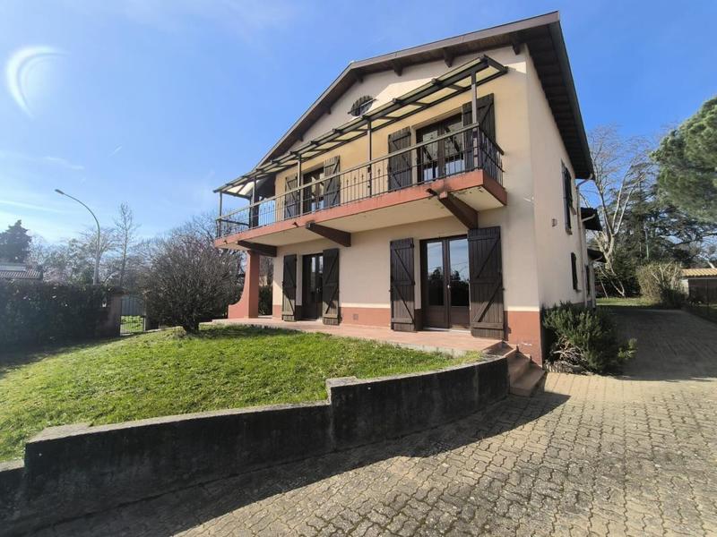 Maison - 175 m² - 5 pièces