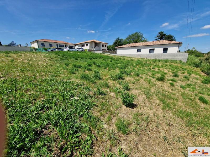 Terrain constructible - 800 m²