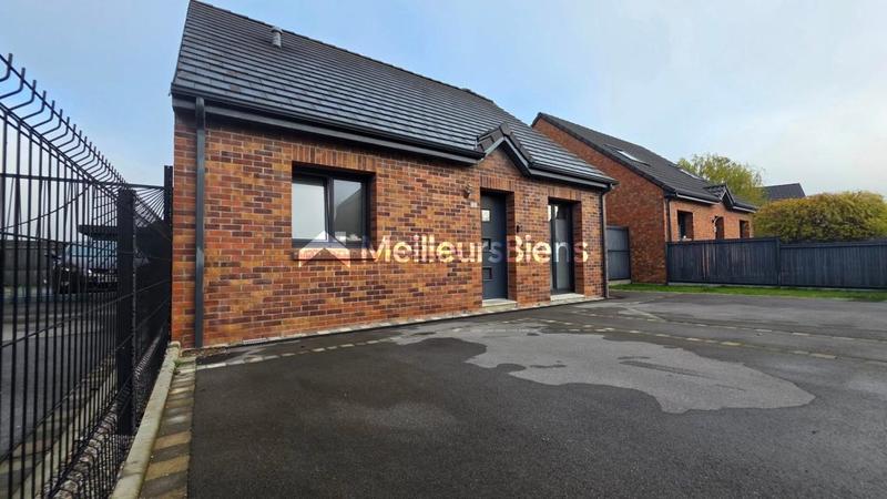 Maison - 96 m² - 4 pièces