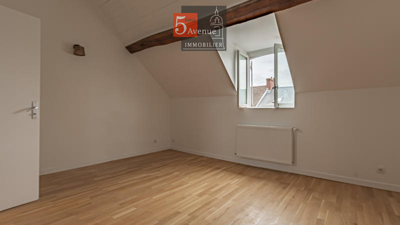 Maison - 198 m² - 7 pièces