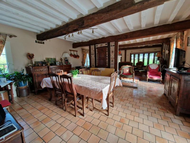 Maison traditionnelle - 138 m² - 7 pièces