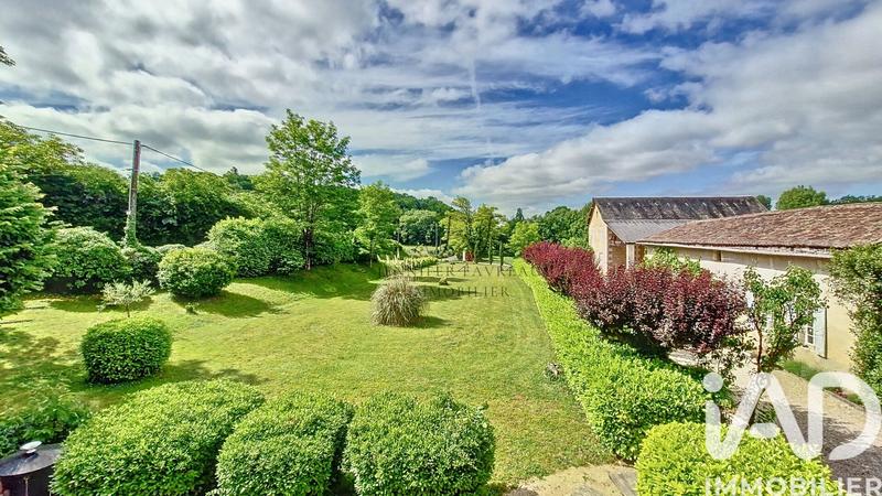 Maison - 262 m² - 7 pièces