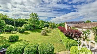 Maison - 262 m² - 7 pièces