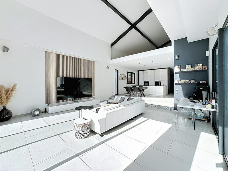 Maison - 174 m² - 5 pièces