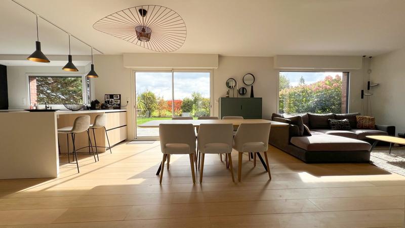 Maison - 181 m² - 6 pièces