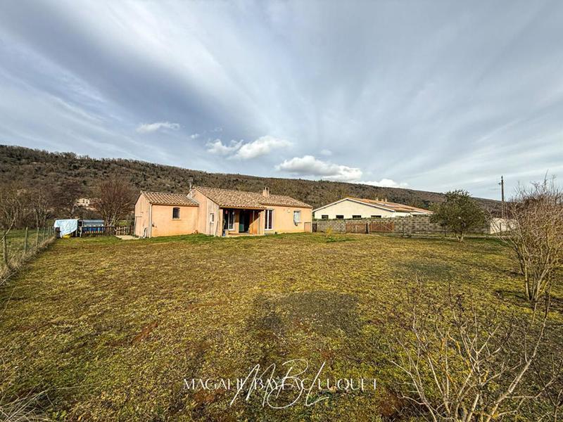 Maison - 101 m² - 4 pièces