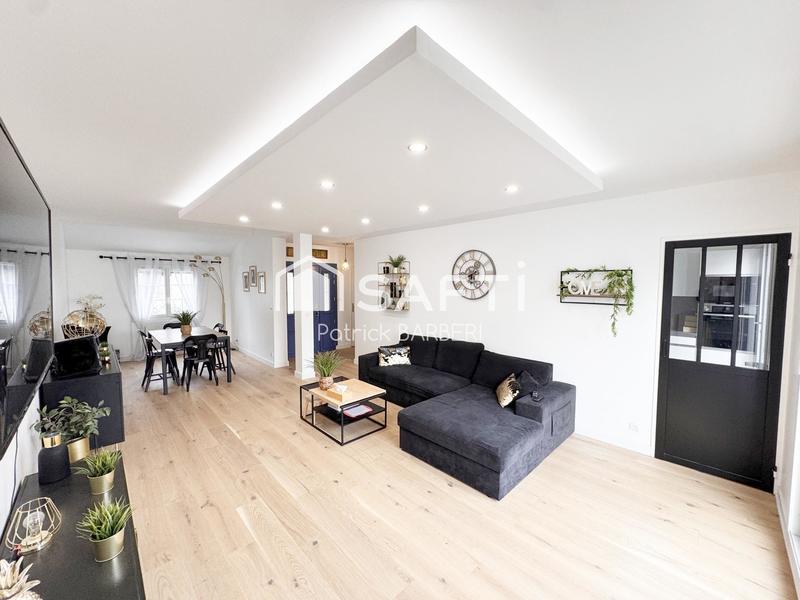 Maison - 94 m² - 5 pièces