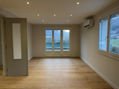 Appartement - 98 m² - 4 pièces