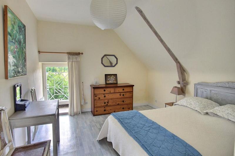 Maison - 236 m² - 6 pièces