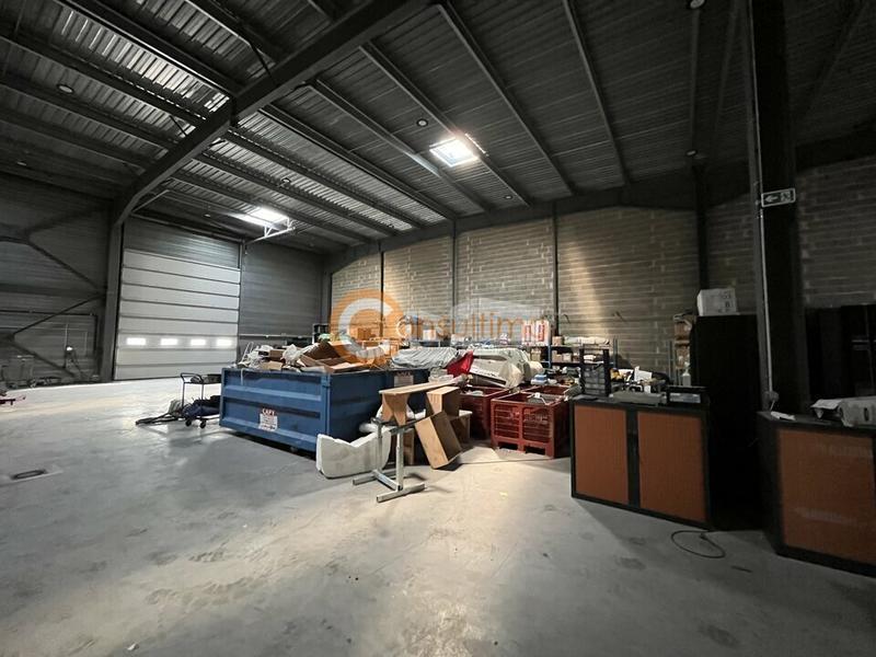 Local d'activité / Entrepôt - 1 550 m²