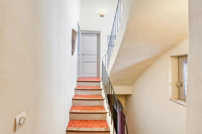 Maison - 220 m² - 10 pièces