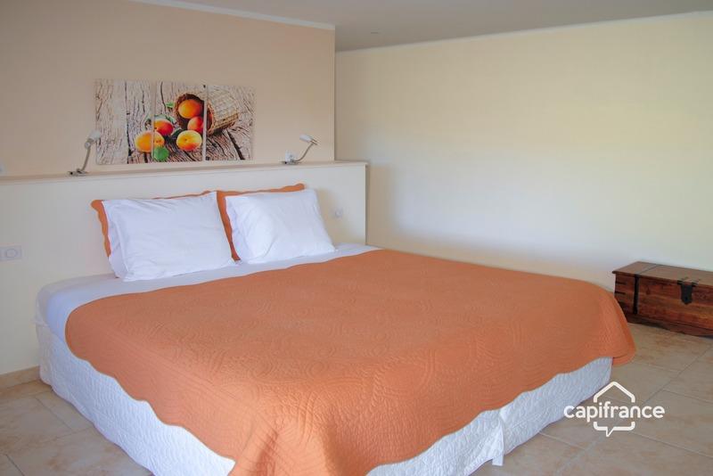 Maison - 351 m² - 16 pièces