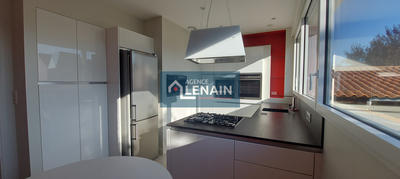 Maison - 162 m² - 9 pièces