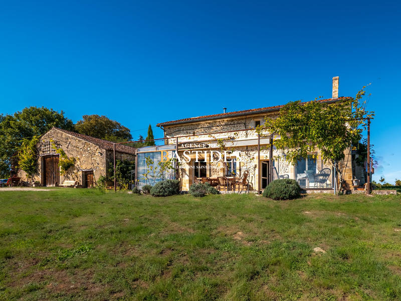 Maison ancienne - 319 m² - 10 pièces