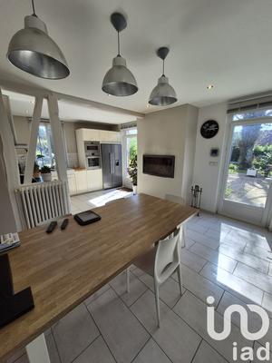 Maison - 310 m² - 10 pièces