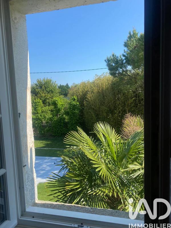 Maison - 305 m² - 15 pièces