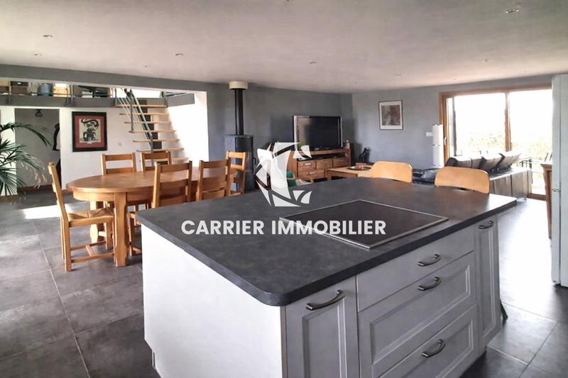 Maison - 242 m² - 4 pièces