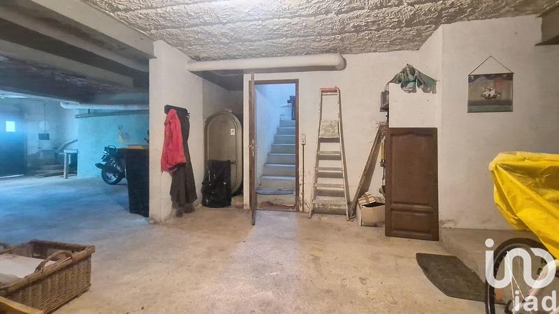 Maison - 229 m² - 9 pièces