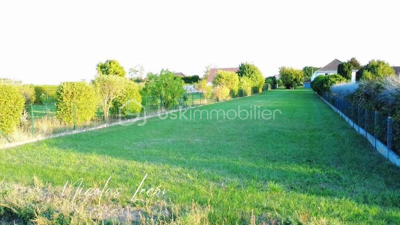 Terrain constructible - 2 111 m²