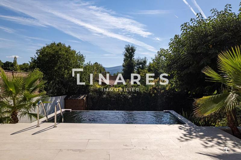 Maison - 160 m² - 5 pièces