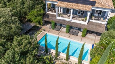 Villa - 417 m² - 11 pièces
