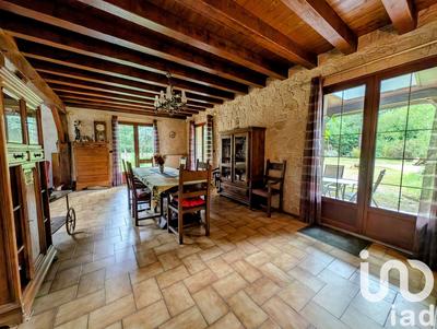 Maison - 192 m² - 6 pièces