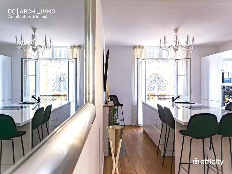 Maison - 247 m² - 10 pièces